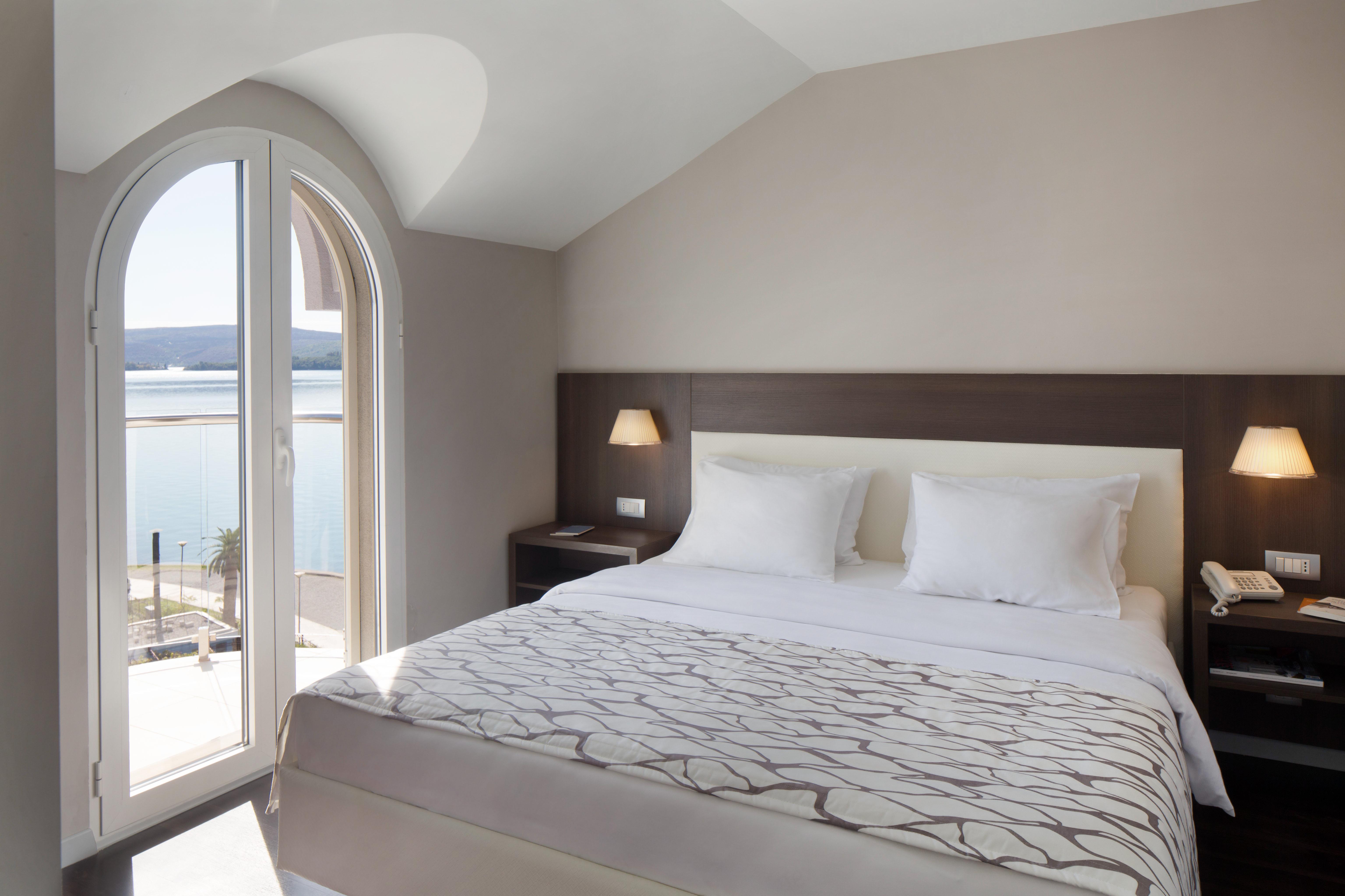 Hotel Palma Tivat Exterior photo