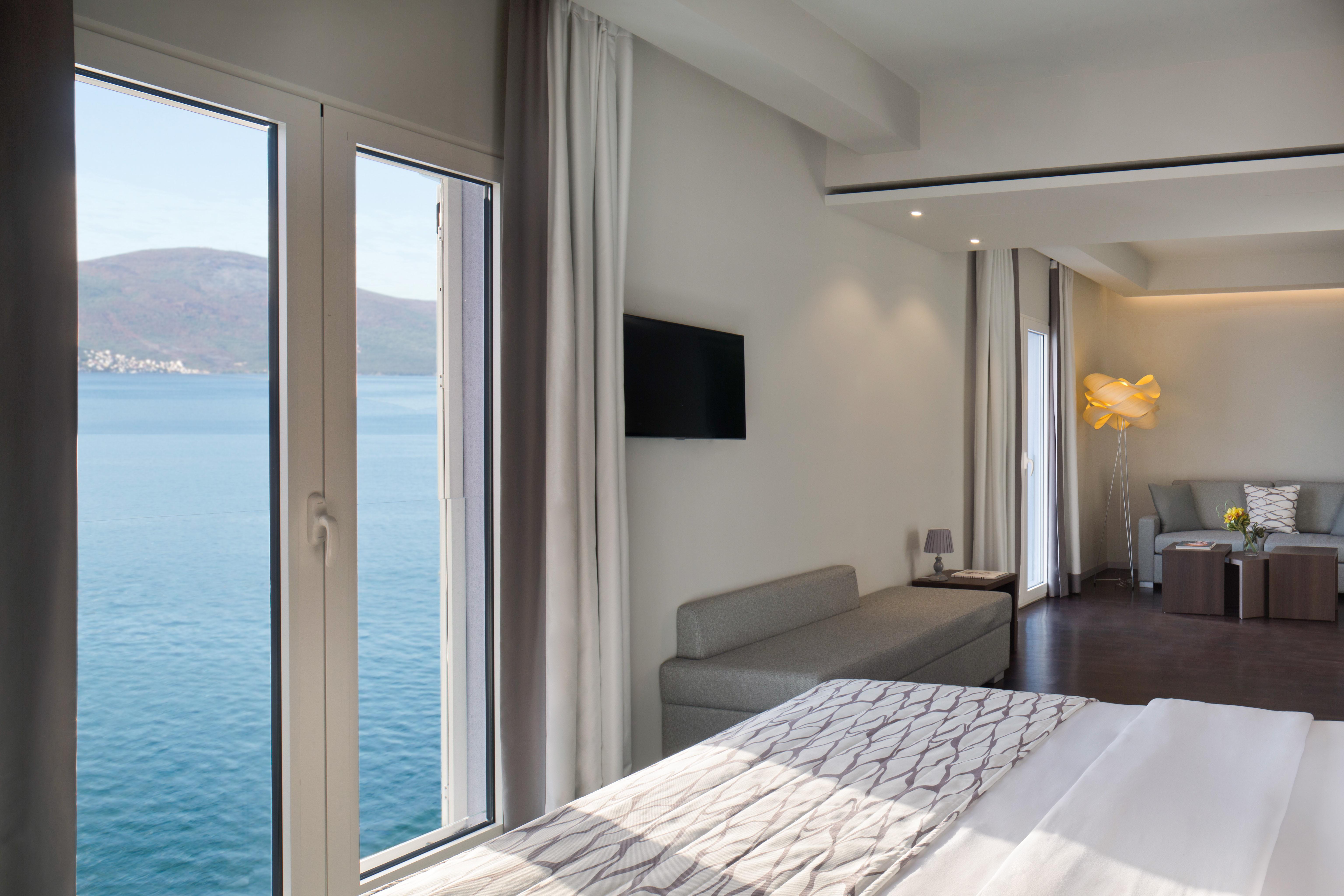 Hotel Palma Tivat Exterior photo