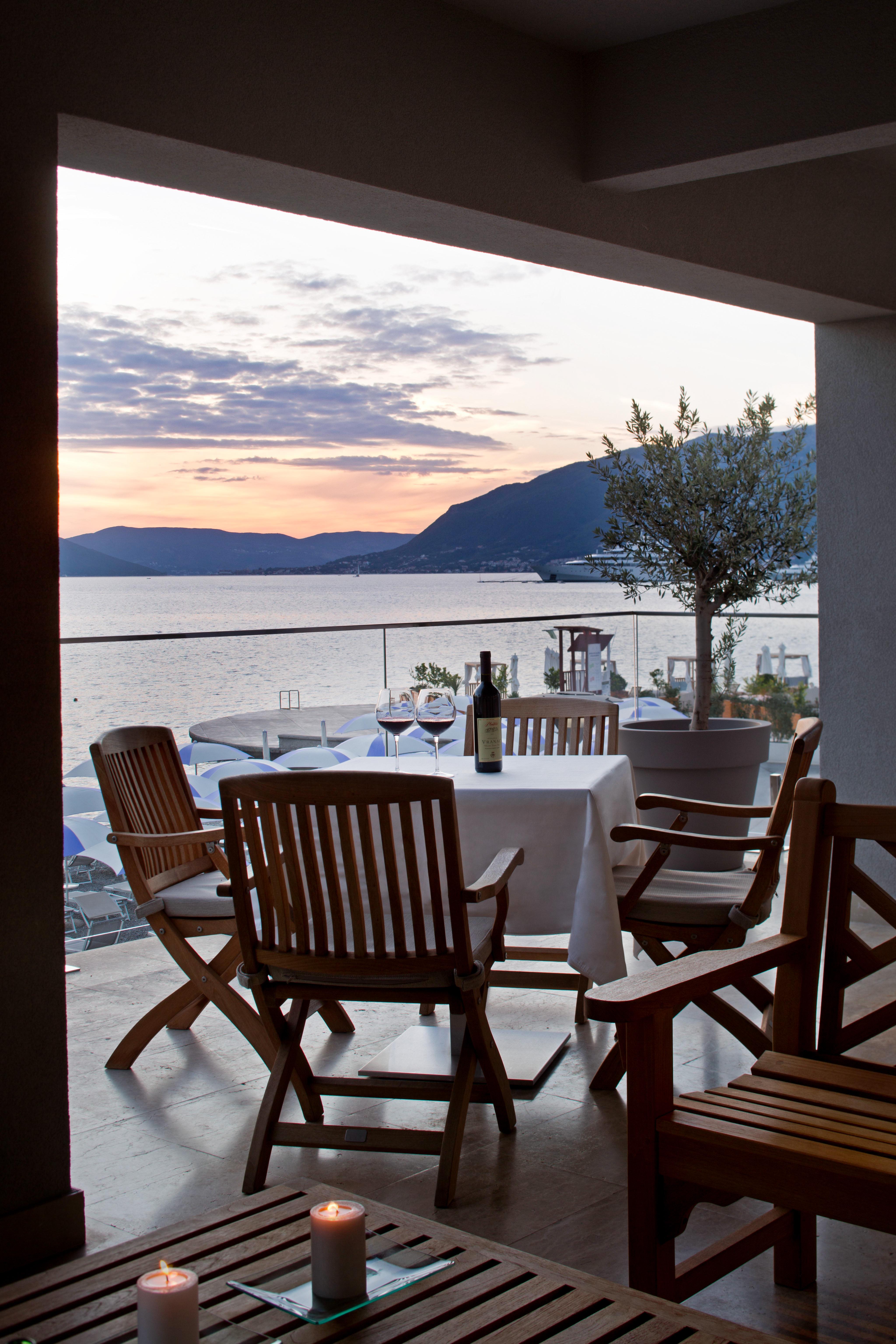 Hotel Palma Tivat Exterior photo