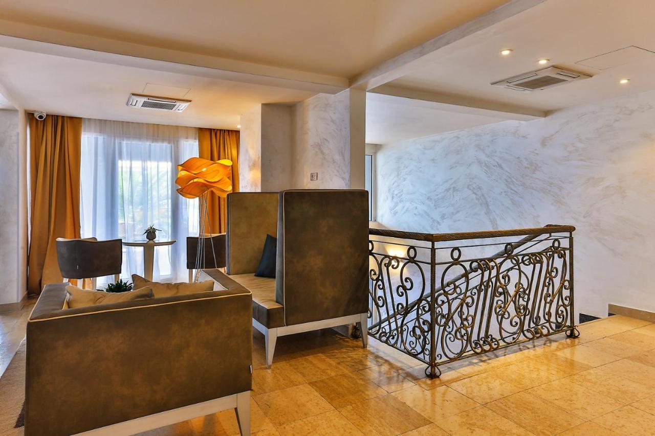 Hotel Palma Tivat Exterior photo