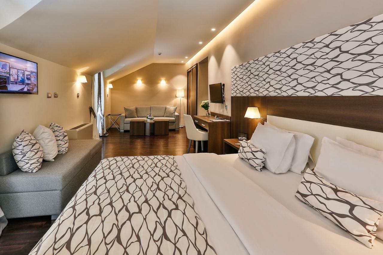 Hotel Palma Tivat Exterior photo